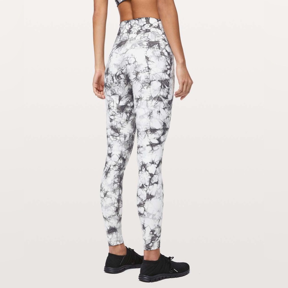 LULULEMON Wunder Under Luxtreme Shibori tie dye legging sz 4